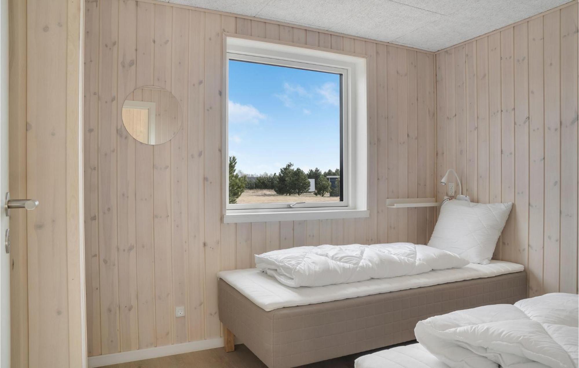 Lovely Home In Vaeggerlose With Kitchen Bøtø By Εξωτερικό φωτογραφία