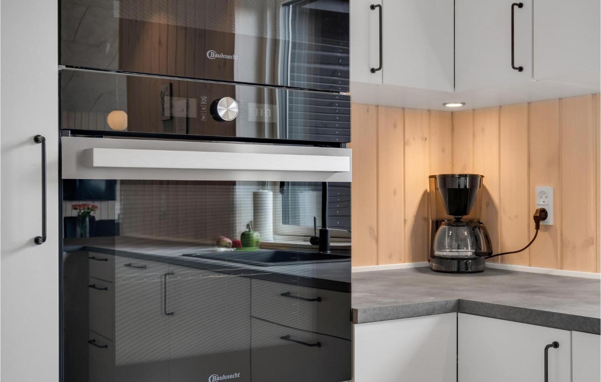 Lovely Home In Vaeggerlose With Kitchen Bøtø By Εξωτερικό φωτογραφία