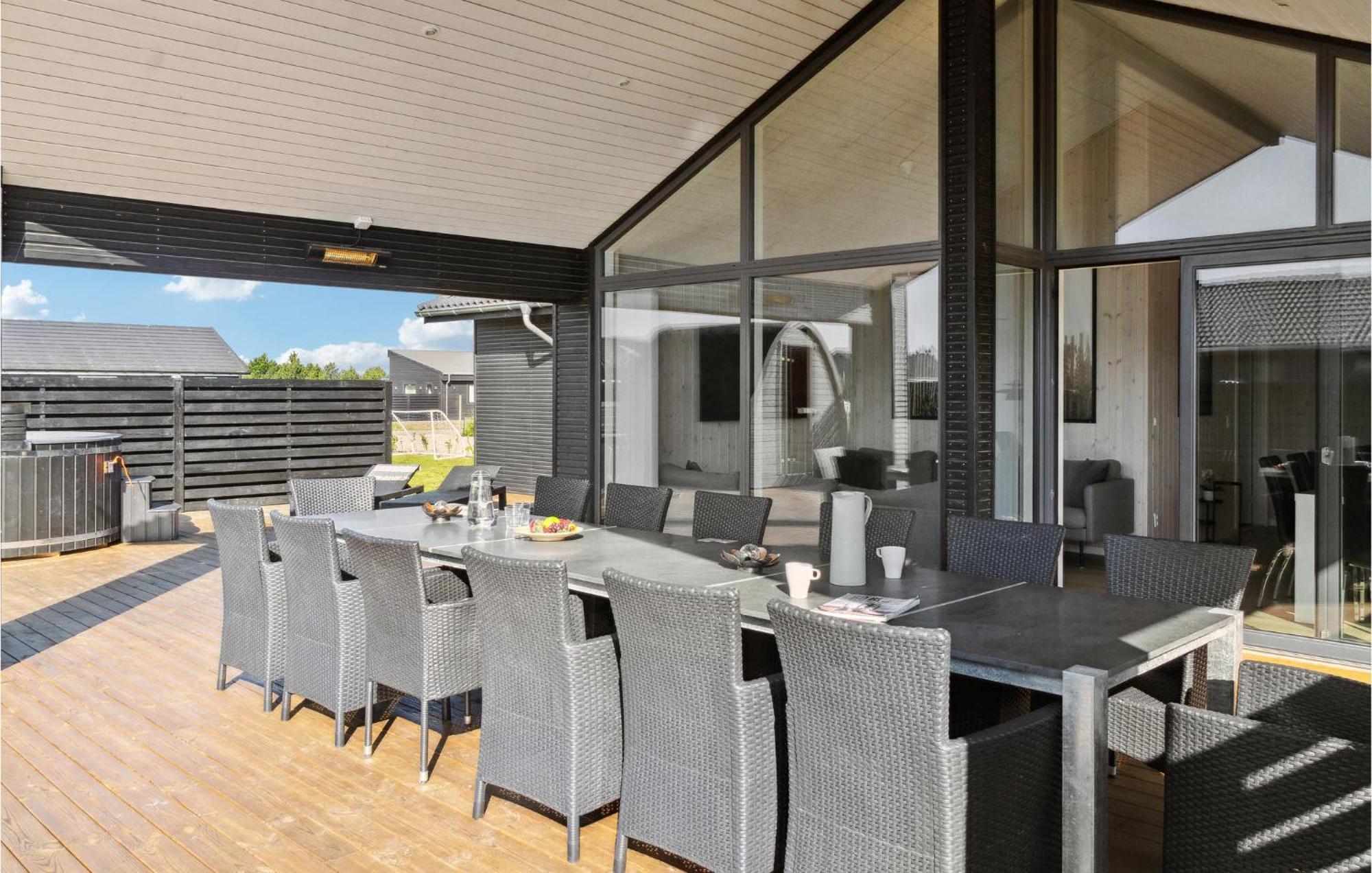 Lovely Home In Vaeggerlose With Kitchen Bøtø By Εξωτερικό φωτογραφία
